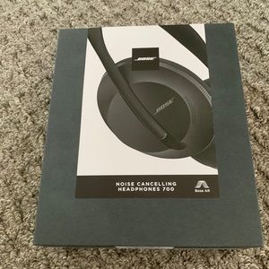 Bose 700 Noise Cancelling Headphones